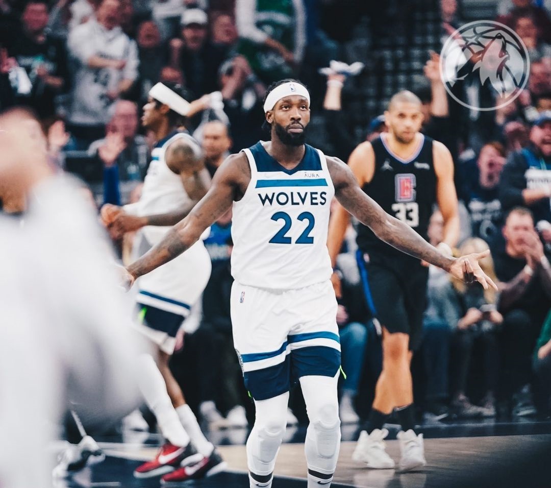 乐鱼体育-科维托娃迎来二十赛季出色发挥，TES观众热烈欢呼！气势如虹延续-乐鱼体育