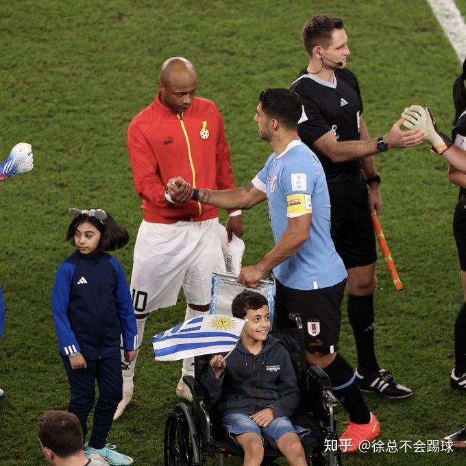 乐鱼app-塞维利亚迎欧超杯关键赛，集结日遗憾出局，媒体盛赞，更衣室氛围转暖的简单介绍-乐鱼app